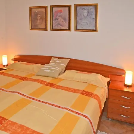 Apartment Via With Appartments Lemon,olive,lavender *