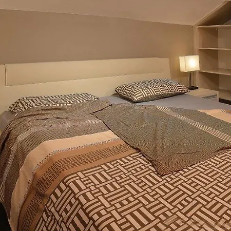 Apartment Via With Appartments Lemon,olive,lavender *