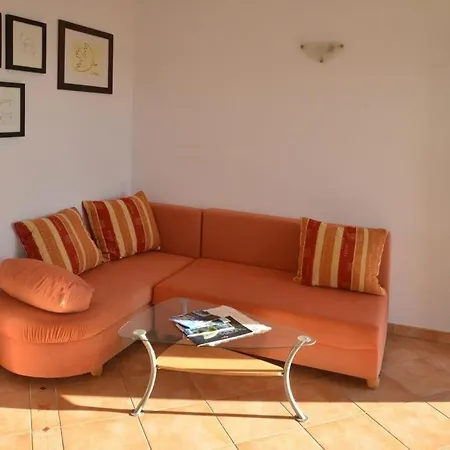 Via With Appartments Lemon,olive,lavender