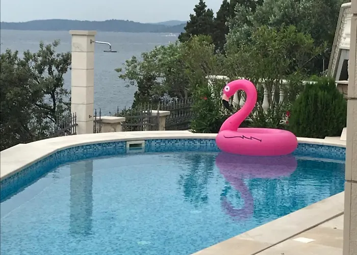 Villa Via - Apartment Lemon アパート